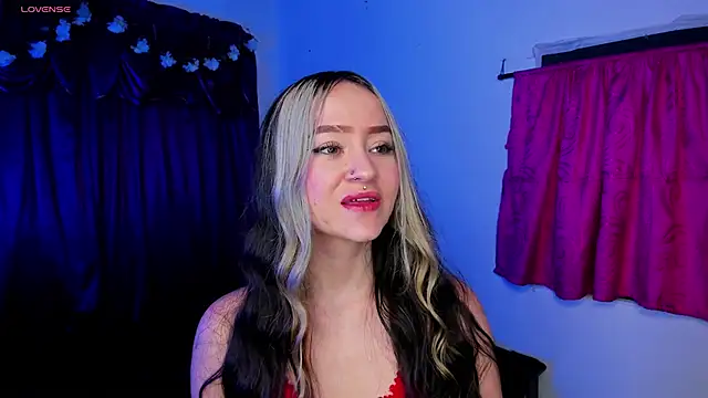 Shairaclark  online show from March 26, 12:50 am