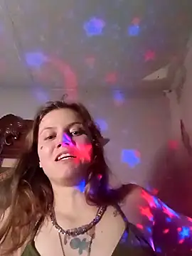 Snapshot of cicithtbitch chatting on December 3, 2:30 am cicithtbitch online show from December 3, 2:30 am