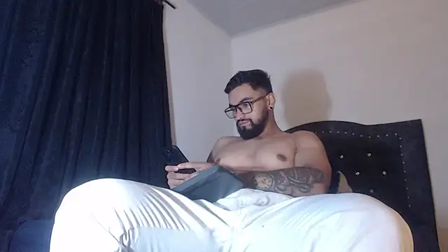 Chrys harris77 online show from March 25, 3:56 am