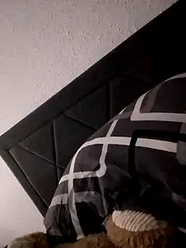 jujuistda1 online show from November 9, 6:23 am