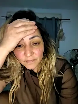 Lunita86 online show from October 31, 2:34 am