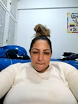 Lunita86 online show from April 16, 2:01 am