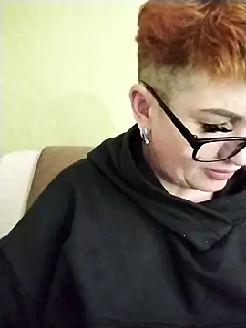 Snapshot of Alissa55552111 chatting on February 21, 9:21 am Alissa55552111 online show from February 21, 9:21 am