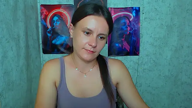 Snapshot of EvelinaMiss_ chatting on September 19, 1:23 pm EvelinaMiss online show from September 19, 1:23 pm