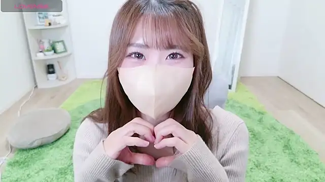 mina pyon online show from October 22, 11:10 am