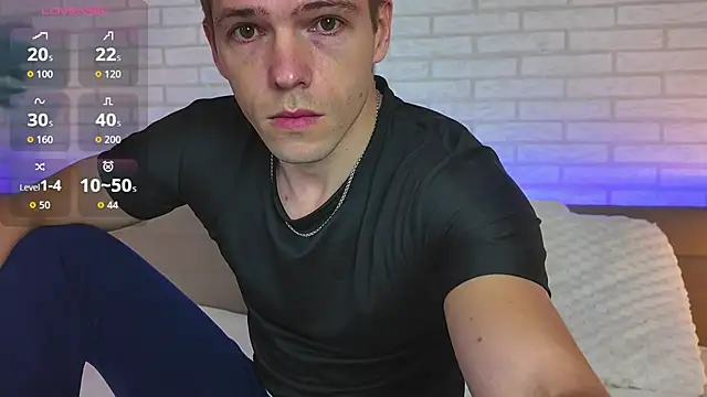 GarettVoss online show from October 11, 4:33 am