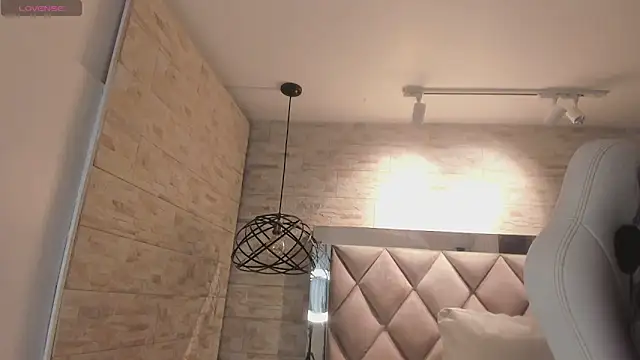 Snapshot of grace_daviss chatting on May 6, 10:53 am grace daviss online show from May 6, 10:53 am