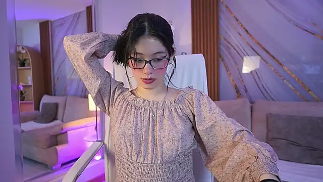 BillieBrownn online show from May 22, 7:08 pm