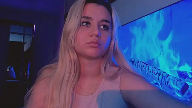 Snapshot of BarbaraSiren chatting on October 7, 1:41 pm BarbaraSiren online show from October 7, 1:41 pm