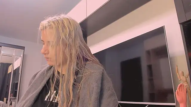 Snapshot of BarbaraSiren chatting on October 29, 1:02 pm BarbaraSiren online show from October 29, 1:02 pm