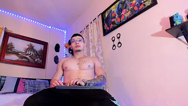 Snapshot of Matt_your_master_ chatting on September 23, 11:02 am Matt your master online show from September 23, 11:02 am