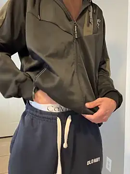 Snapshot of gymratforyouu chatting on October 15, 9:37 pm gymratforyouu online show from October 15, 9:37 pm