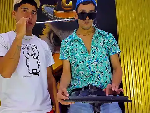 Snapshot of Noha_Deluxe chatting on September 26, 2:32 pm Noha Deluxe online show from September 26, 2:32 pm