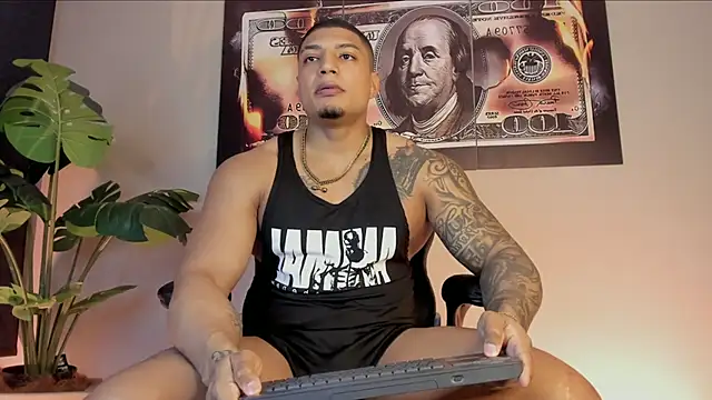 chrizmacgregor online show from December 15, 2:05 am