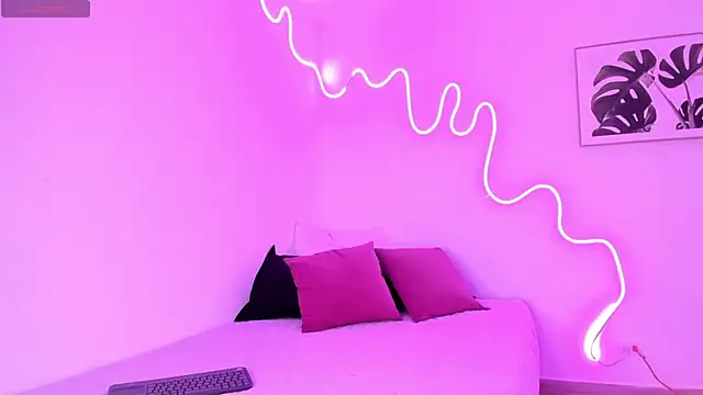 Snapshot of Tiffany_brownn chatting on September 26, 7:40 pm Tiffany brownn online show from September 26, 7:40 pm