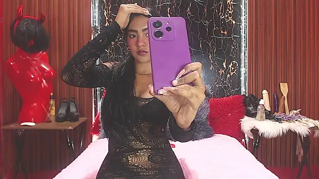 Snapshot of MadelinPaterson chatting on March 4, 5:08 pm MadelinPaterson online show from March 4, 5:08 pm