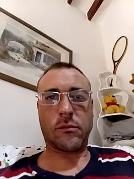 Snapshot of santy56 chatting on May 7, 8:25 pm santy56 online show from May 7, 8:25 pm