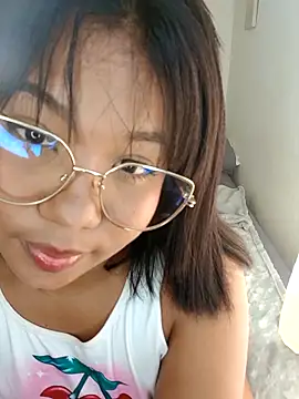 little onixx online show from December 20, 1:40 pm