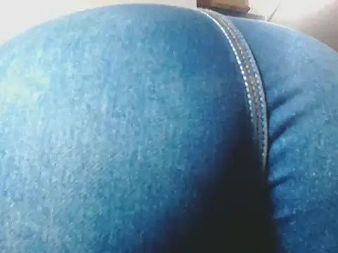 Snapshot of scarlett__jonnes chatting on November 28, 12:46 am scarlett jonnes online show from November 28, 12:46 am