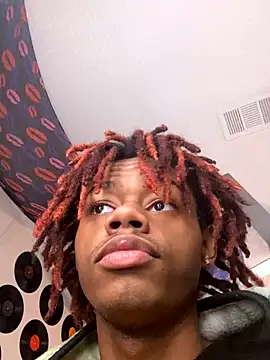 Snapshot of Zayinc chatting on October 28, 8:00 pm Zayinc online show from October 28, 8:00 pm