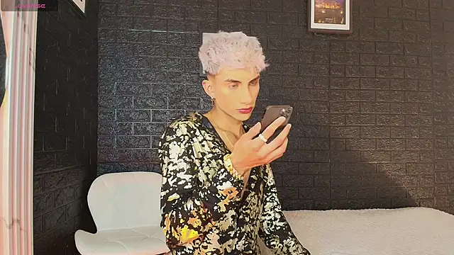 Snapshot of Erick_Velveth chatting on October 9, 5:27 am Erick Velveth online show from October 9, 5:27 am