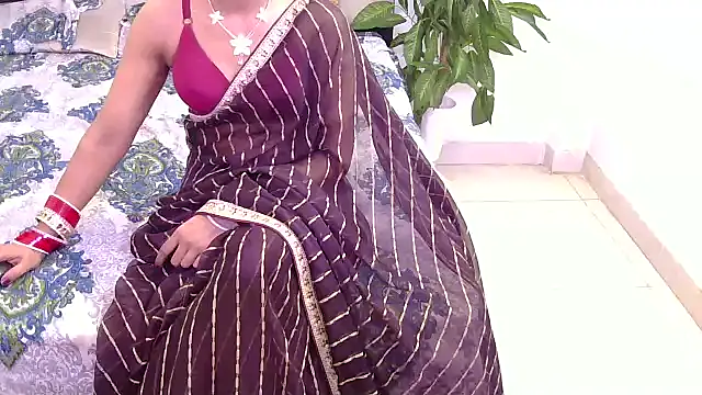 Snapshot of Lovelyy-couple chatting on February 11, 9:14 am Lovelyy-couple online show from February 11, 9:14 am