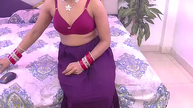 Snapshot of Lovelyy-couple chatting on February 22, 4:38 pm Lovelyy-couple online show from February 22, 4:38 pm