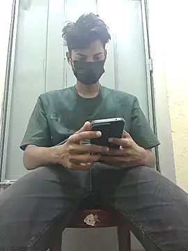 crish09 online show from May 25, 8:53 am