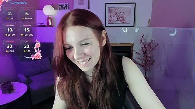 Layla Glam online show from October 22, 5:41 am