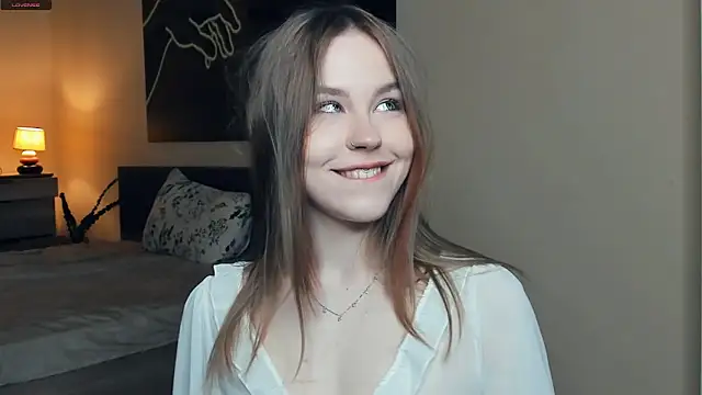 MaliaBourraine online show from May 22, 7:37 am
