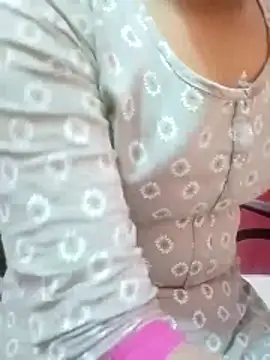 pari rani7 online show from November 17, 4:40 am