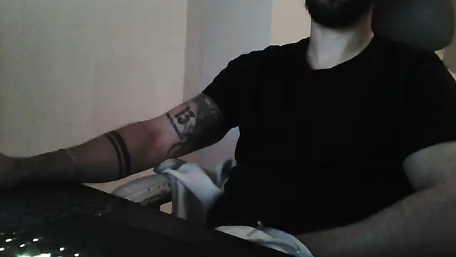 yourfantasy777 online show from February 26, 7:46 pm