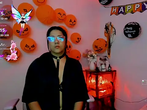 Snapshot of Mia_Lujan chatting on October 28, 12:14 am Mia Lujan online show from October 28, 12:14 am