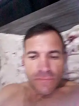 Snapshot of Claudiokkkkk chatting on February 8, 2:31 pm Claudiokkkkk online show from February 8, 2:31 pm