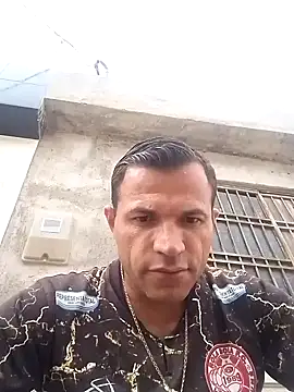 Snapshot of Claudiokkkkk chatting on February 18, 10:44 am Claudiokkkkk online show from February 18, 10:44 am