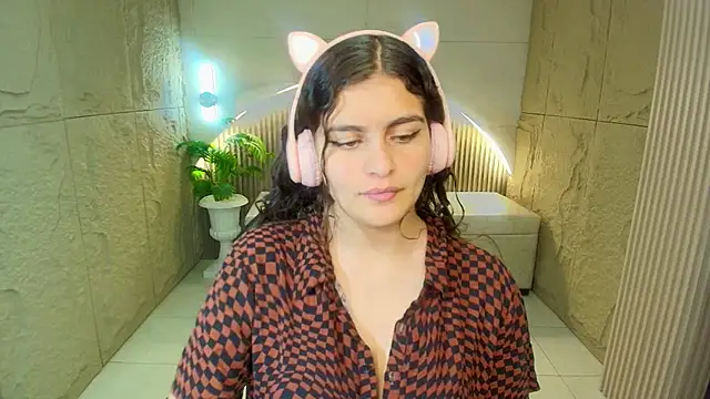 dany r  online show from March 31, 1:11 pm