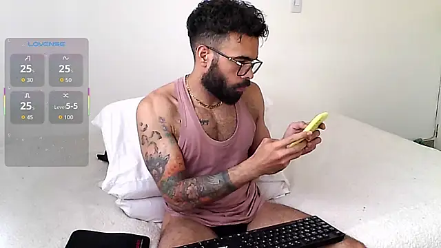 htrebor87 online show from October 10, 5:56 pm