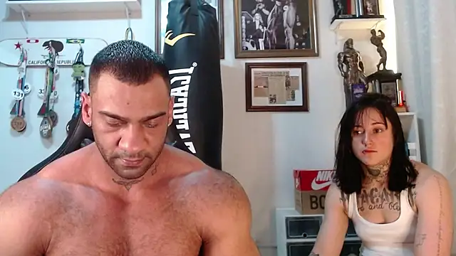 Snapshot of henryhadesflirt chatting on December 22, 9:56 pm henryhadesflirt online show from December 22, 9:56 pm