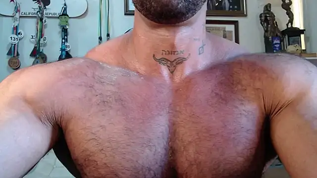 Snapshot of henryhadesflirt chatting on January 10, 6:31 pm henryhadesflirt online show from January 10, 6:31 pm