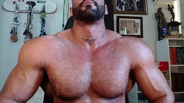 Snapshot of henryhadesflirt chatting on January 14, 6:24 pm henryhadesflirt online show from January 14, 6:24 pm