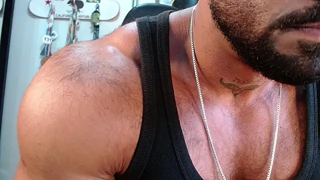 Snapshot of henryhadesflirt chatting on March 11, 6:25 pm henryhadesflirt online show from March 11, 6:25 pm