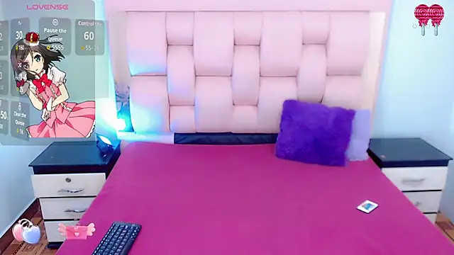 Snapshot of AdharaDaboin chatting on October 5, 2:15 pm AdharaDaboin online show from October 5, 2:15 pm