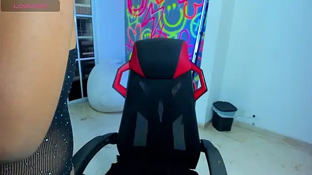 ZOE ROSE4 online show from November 29, 8:56 pm