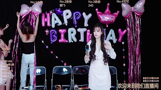 Snapshot of Shinygirls_777 chatting on October 17, 5:54 am Shinygirls 777 online show from October 17, 5:54 am