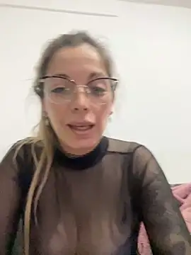 julietacollins11 online show from September 23, 4:43 pm