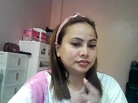 Amarrahlyn online show from May 18, 10:10 am