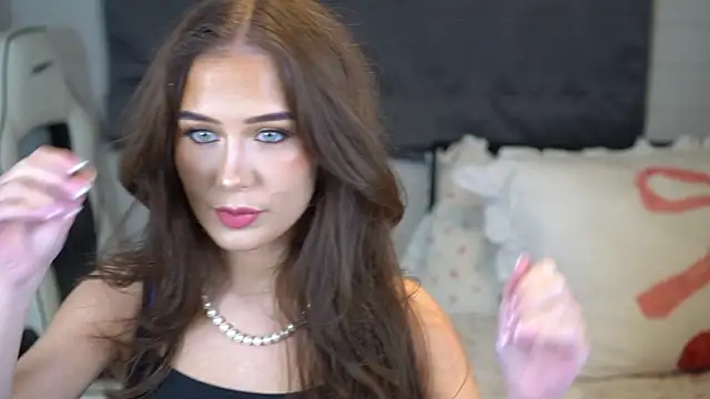 Snapshot of Peachxlush chatting on October 1, 7:09 pm Peachxlush online show from October 1, 7:09 pm