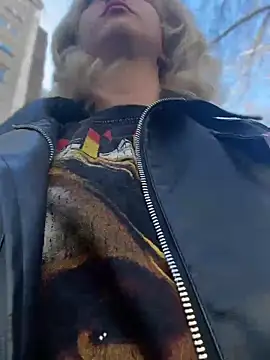 RonnieKiss online show from April 29, 5:33 am