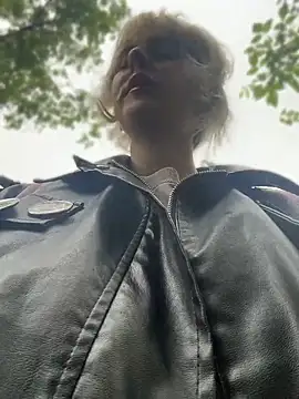 RonnieKiss online show from May 30, 7:49 am