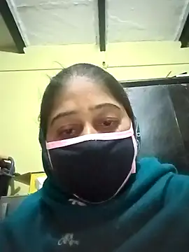 Cute-Charvii online show from January 17, 2:16 am